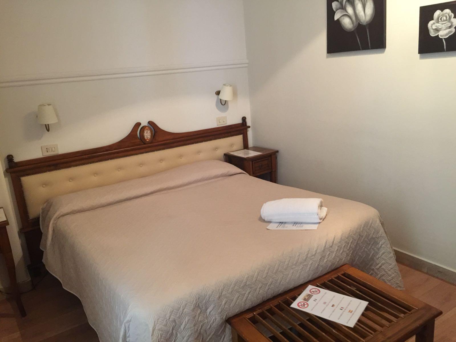 La Collegiata Guest House Катания Екстериор снимка
