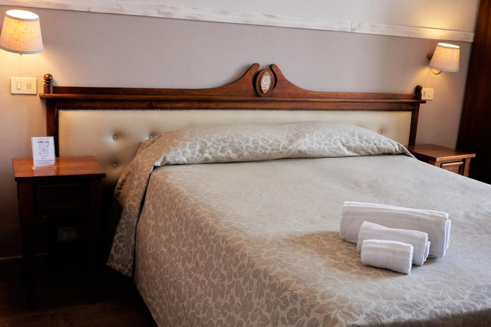 La Collegiata Guest House Катания Екстериор снимка