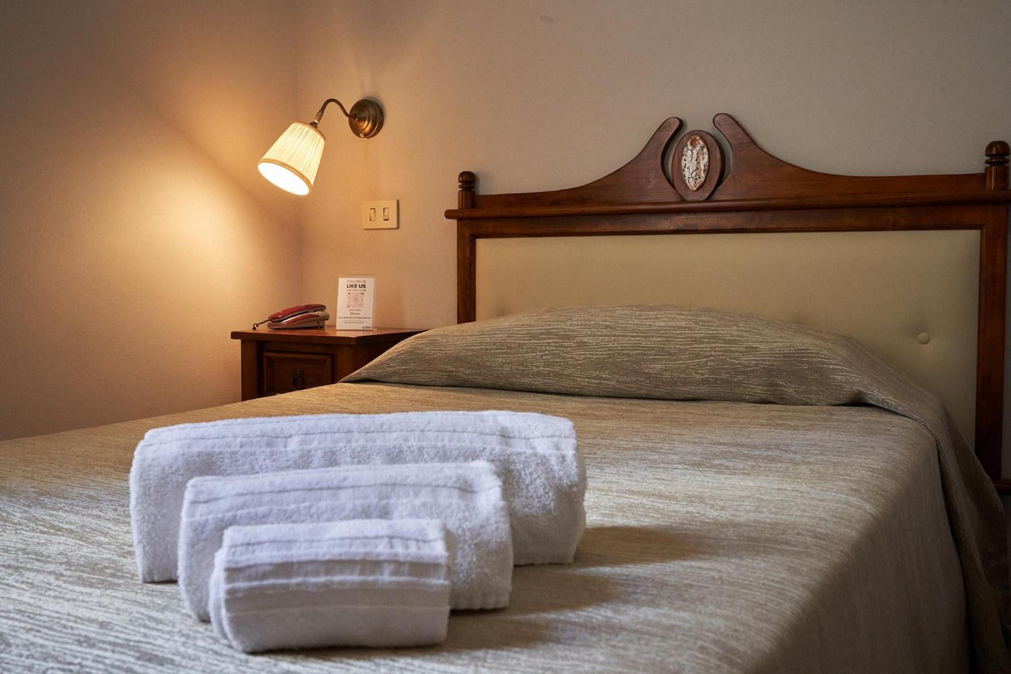 La Collegiata Guest House Катания Екстериор снимка