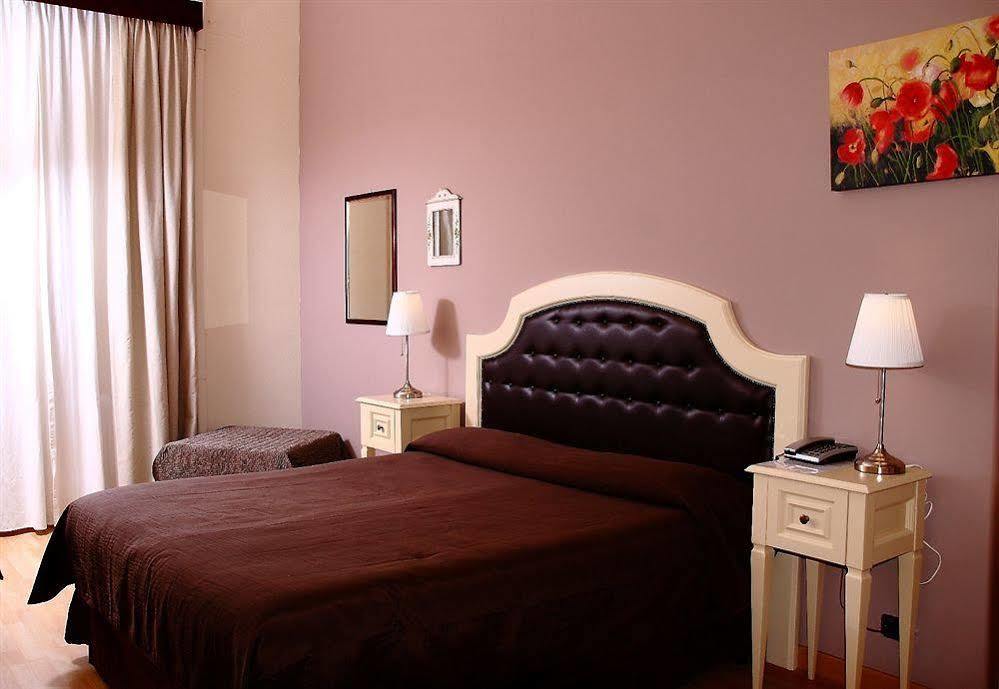 La Collegiata Guest House Катания Екстериор снимка
