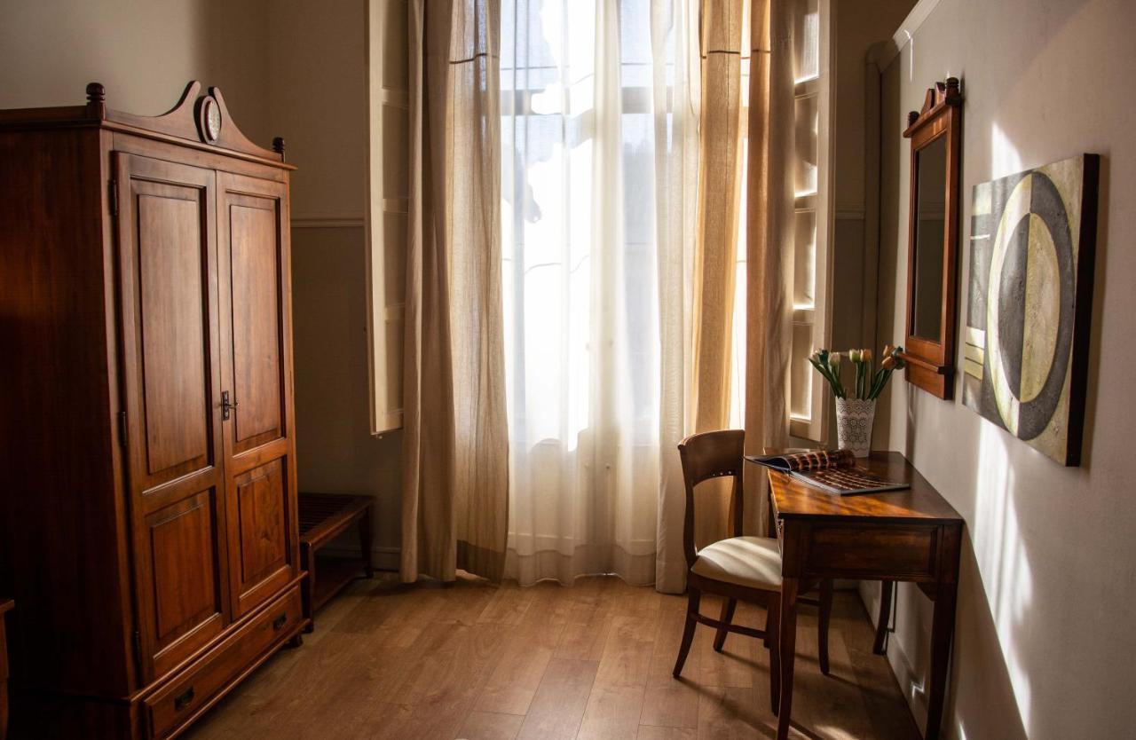 La Collegiata Guest House Катания Екстериор снимка