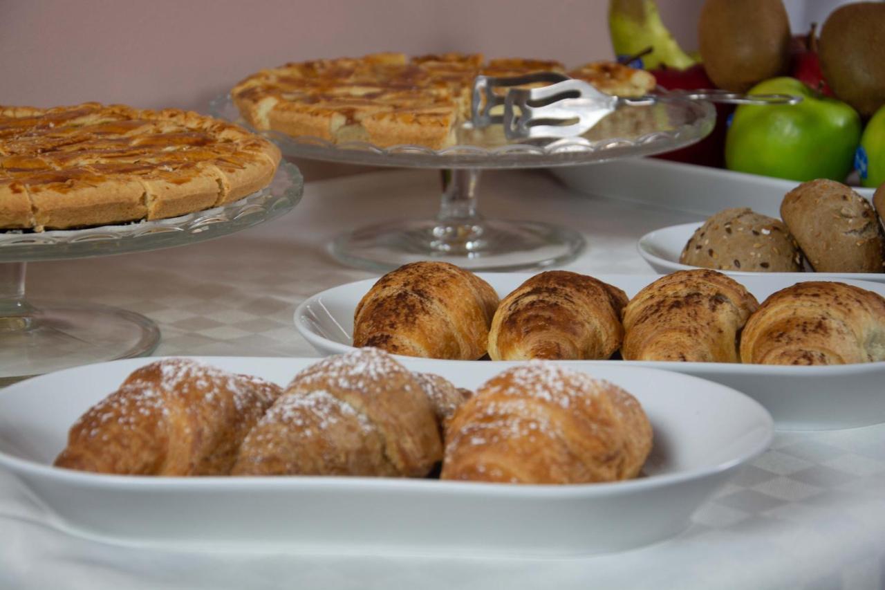 La Collegiata Guest House Катания Екстериор снимка
