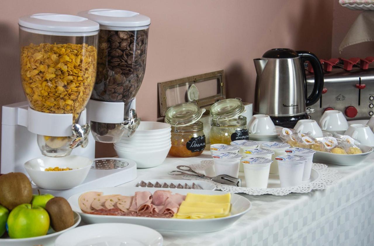 La Collegiata Guest House Катания Екстериор снимка